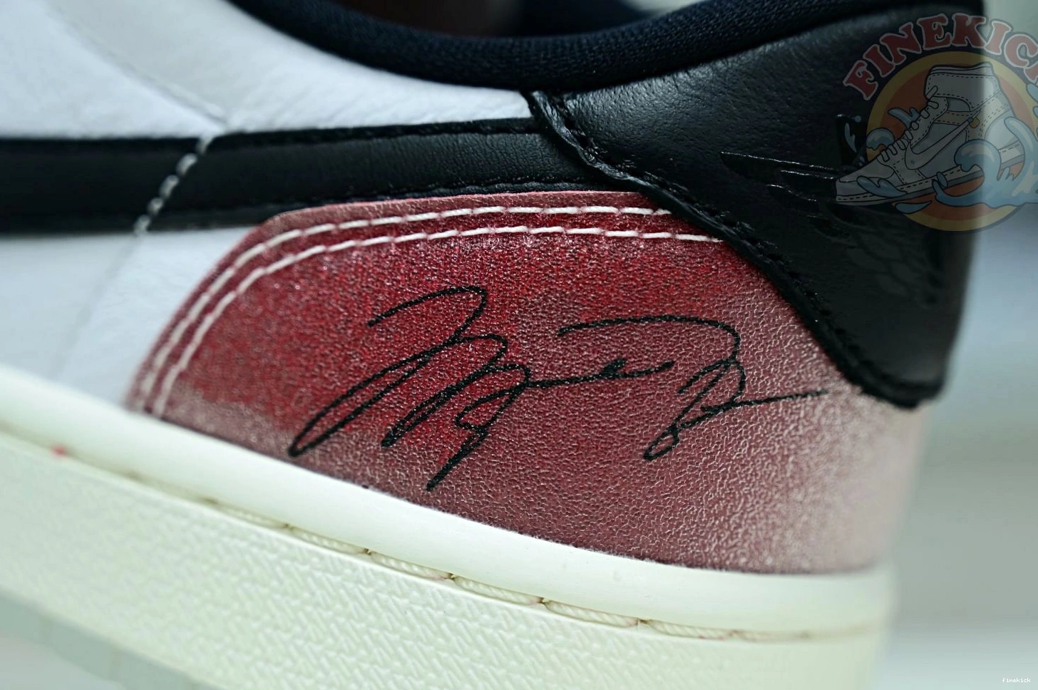 Room Jordan Low Trophy x Air OG Jordan1 0730